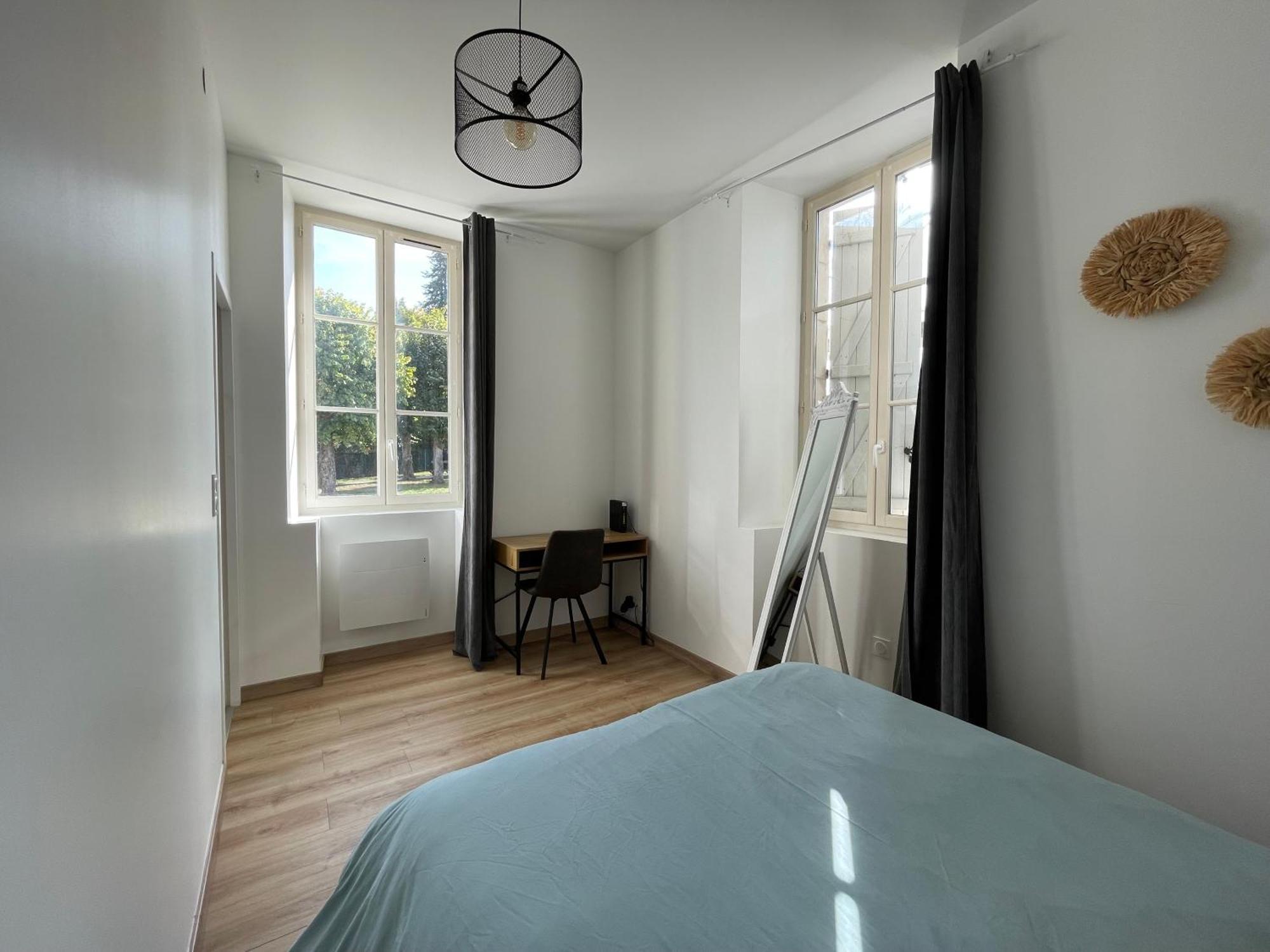 Bel Appartement, 2 Lits Doubles, Parking Gratuit Chablis Exteriör bild