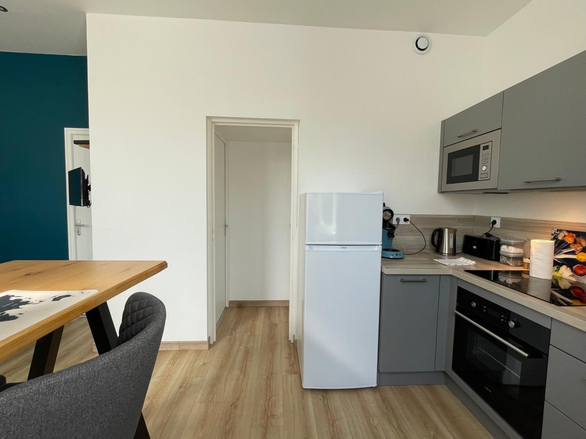 Bel Appartement, 2 Lits Doubles, Parking Gratuit Chablis Exteriör bild