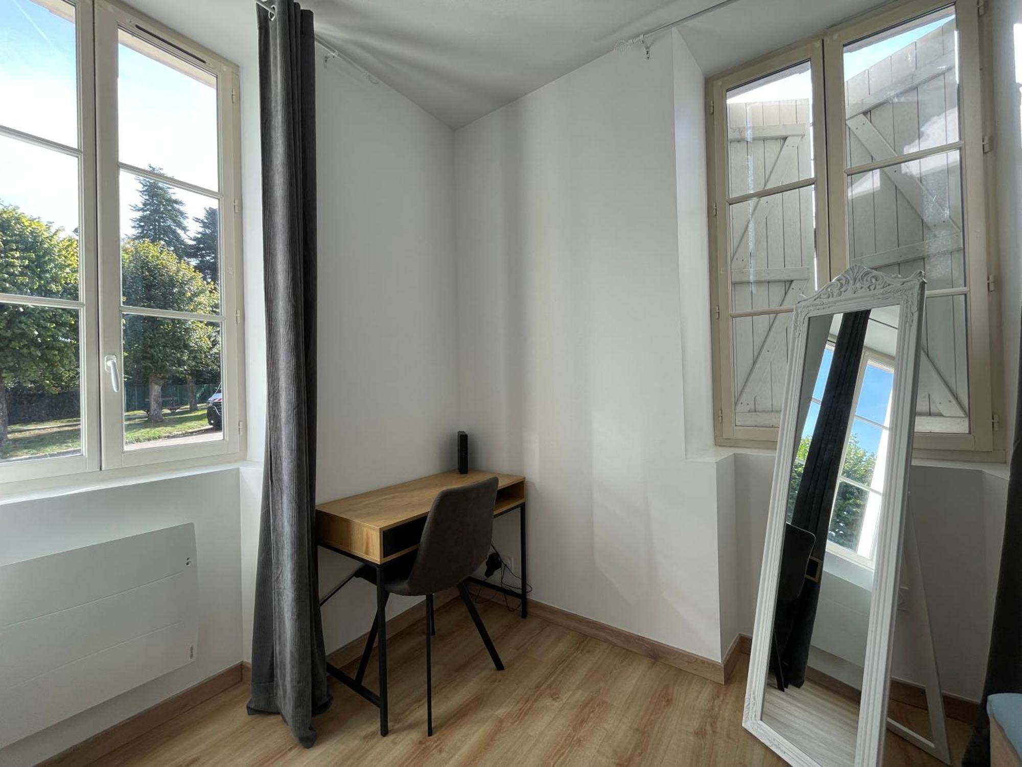 Bel Appartement, 2 Lits Doubles, Parking Gratuit Chablis Exteriör bild